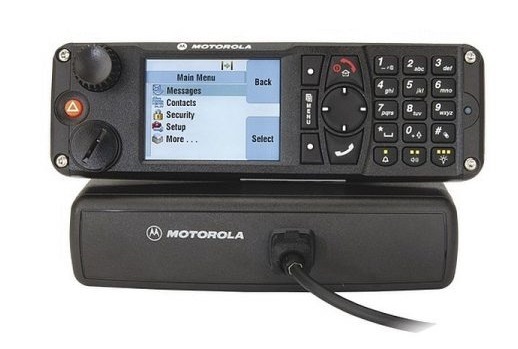 Fixstation Motorola MTM5400 mit abgesetzter Bedienteil 10m