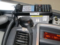 Mobilfunkgerät Motorola MTM5400 für KFZ/Boot mit Montagebügel